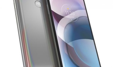 Представлен смартфон Moto One 5G Ace с поддержкой 5G и большим экраном за $399