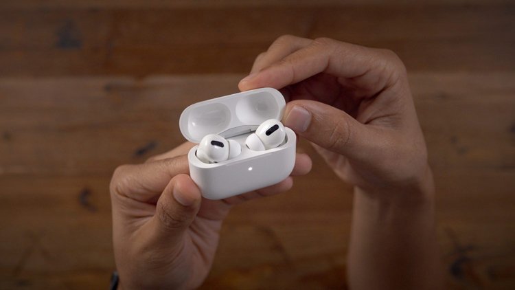 Слухи: Apple AirPods Pro 2 и новую версию iPhone SE представят в апреле